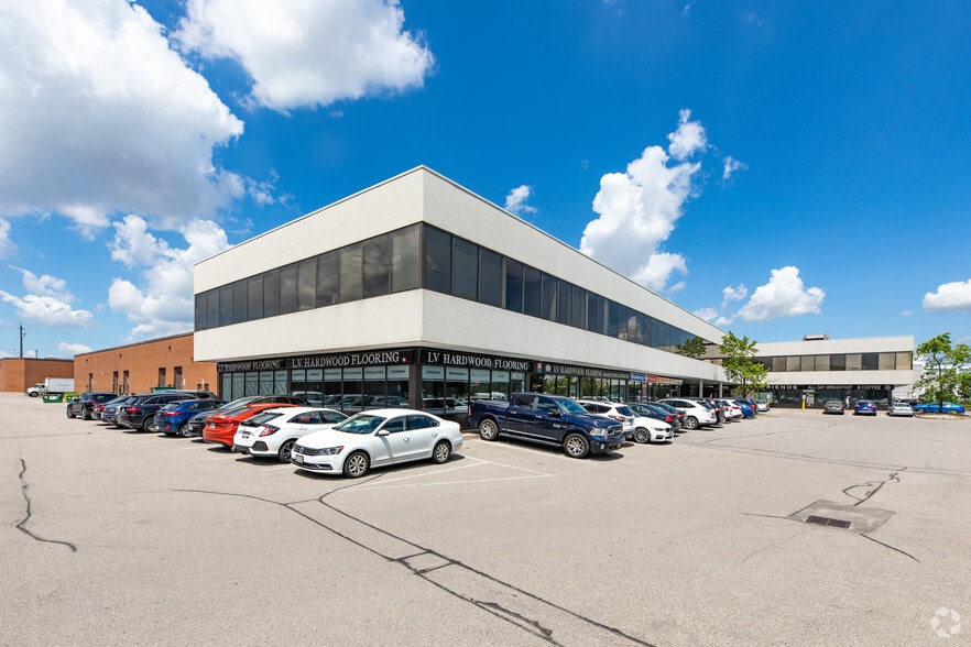 5050 Dufferin St, Toronto, ON for lease - Building Photo - Image 3 of 8