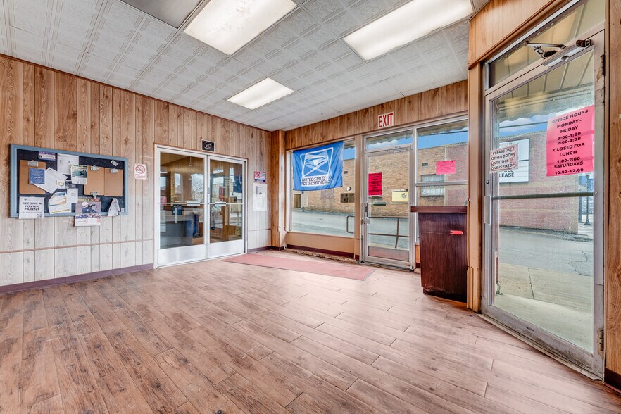 215 Merchant St, Fairmont, WV à vendre - Photo du bâtiment - Image 2 de 9