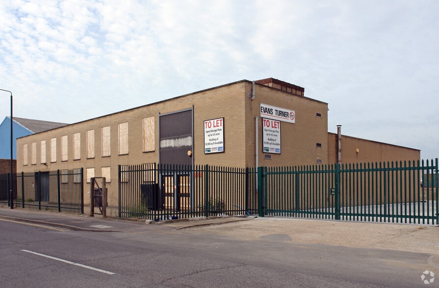 188-200 Manor Rd, Erith for lease - Building Photo - Image 2 of 5