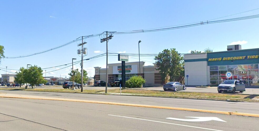 1445 Niagara Falls Blvd, Buffalo, NY à louer - Photo du bâtiment - Image 2 de 2