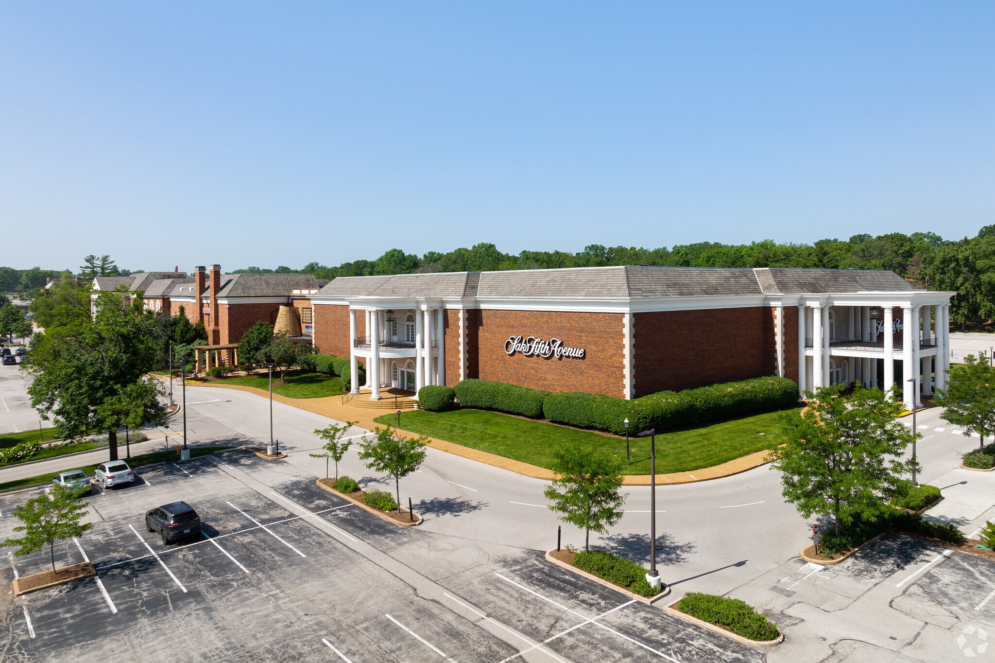 97 Plaza Frontenac, Saint Louis, MO for lease Primary Photo- Image 1 of 13