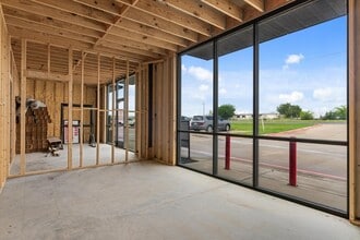 21891 Highway 80, Wills Point, TX for lease Building Photo- Image 1 of 6