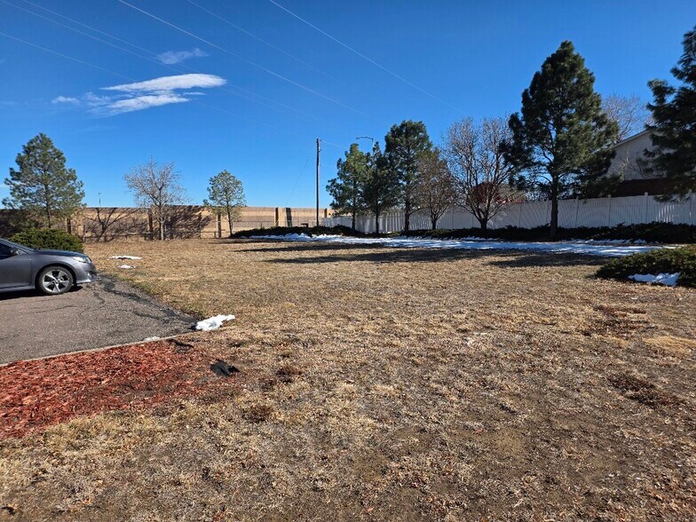 402 S Potomac Way, Aurora, CO à vendre - Photo du bâtiment - Image 2 de 5