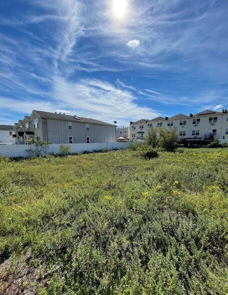 339 Beach 101st Street, Rockaway Park, NY for sale - Building Photo - Image 3 of 3