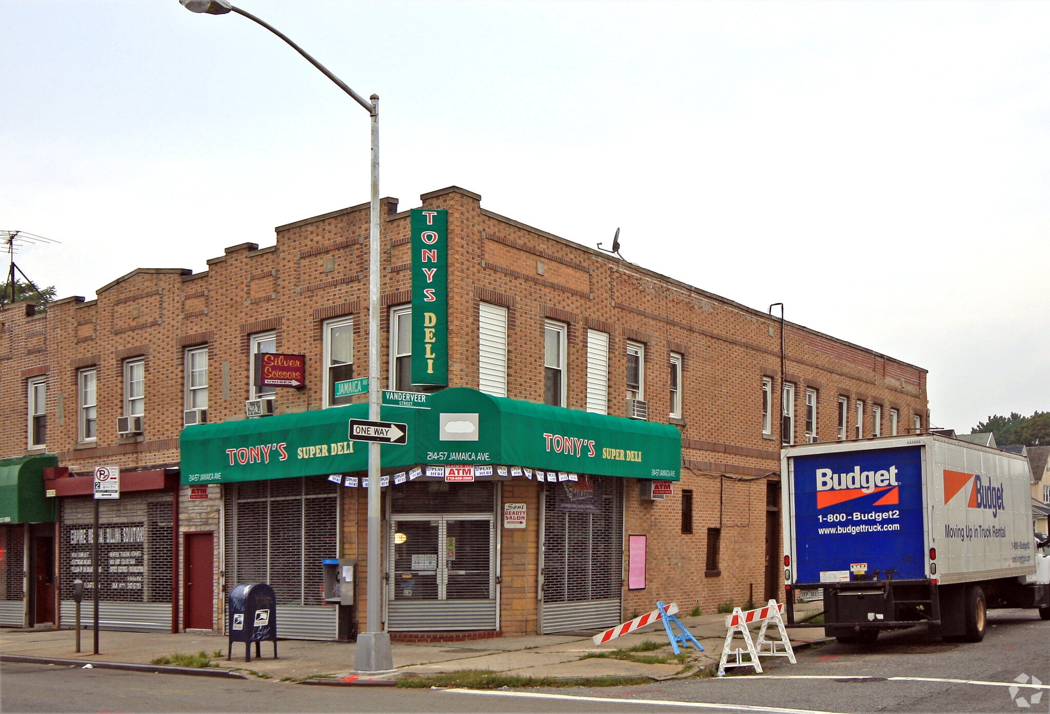 214-57 Jamaica Ave, Queens Village, NY à vendre Photo principale- Image 1 de 3