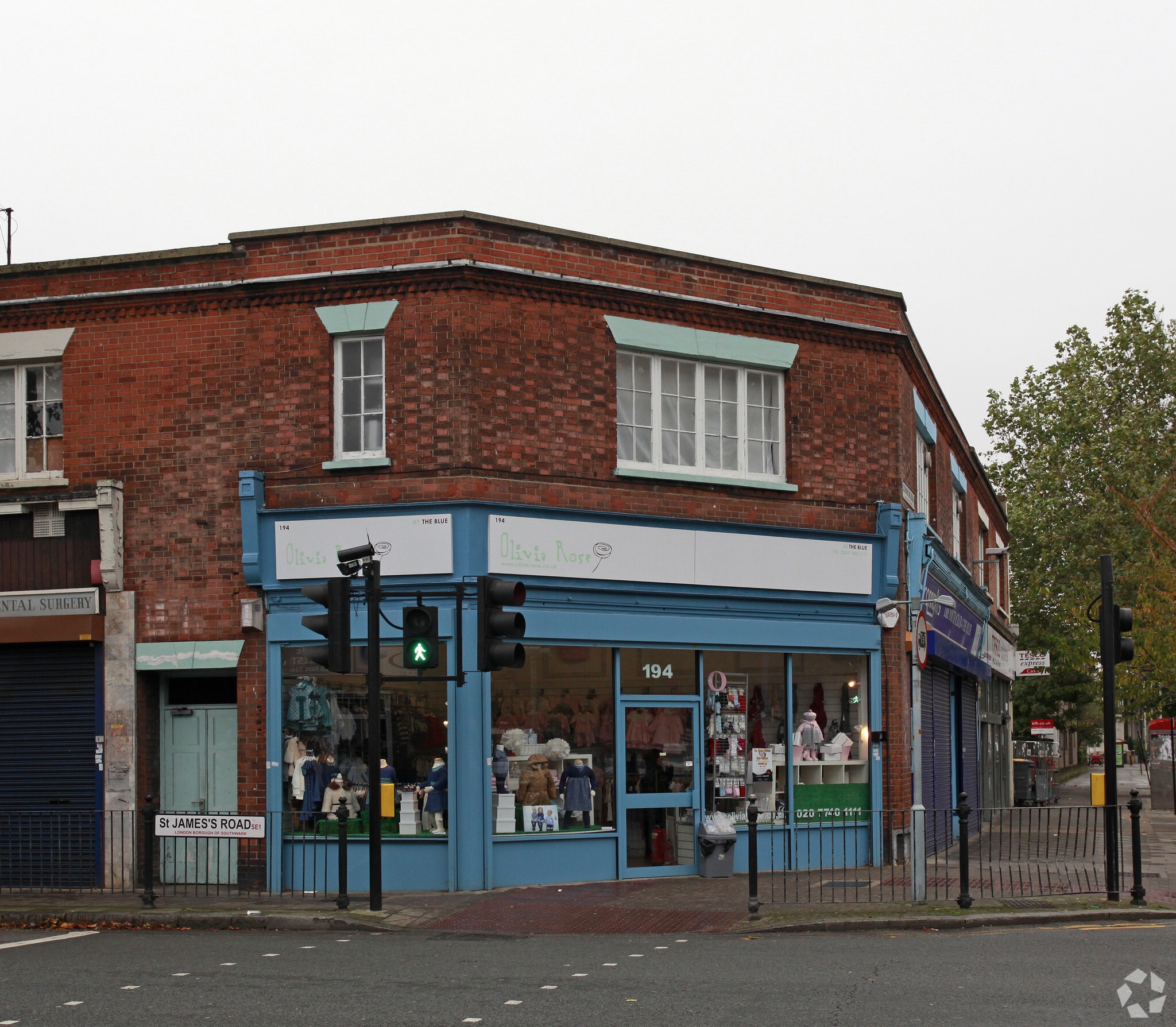 194-194A Southwark Park Rd, London for lease Primary Photo- Image 1 of 5