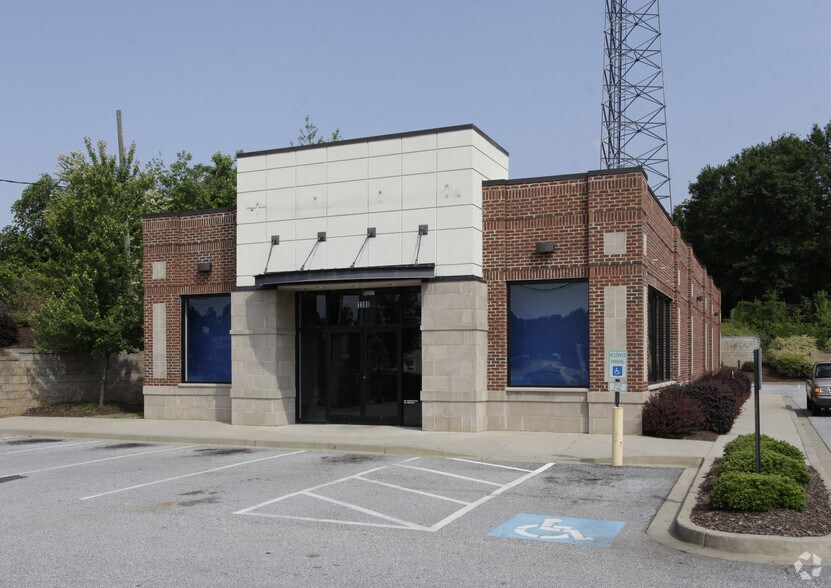 1380 W Wade Hampton Blvd, Greer, SC à vendre - Photo principale - Image 1 de 2