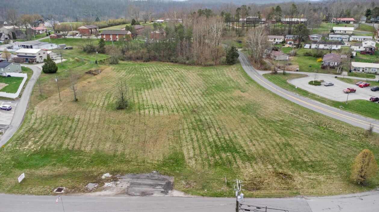 Meadowbrook Ln, Louisa, KY à vendre Photo principale- Image 1 de 30