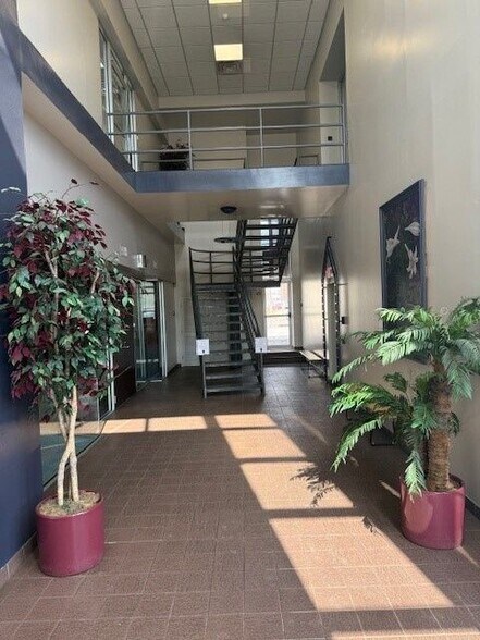 950-954 S Third St, Louisville, KY à louer - Photo du bâtiment - Image 2 de 4