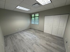 1207-1251 Sarasota Center Blvd, Sarasota, FL for lease Interior Photo- Image 2 of 6