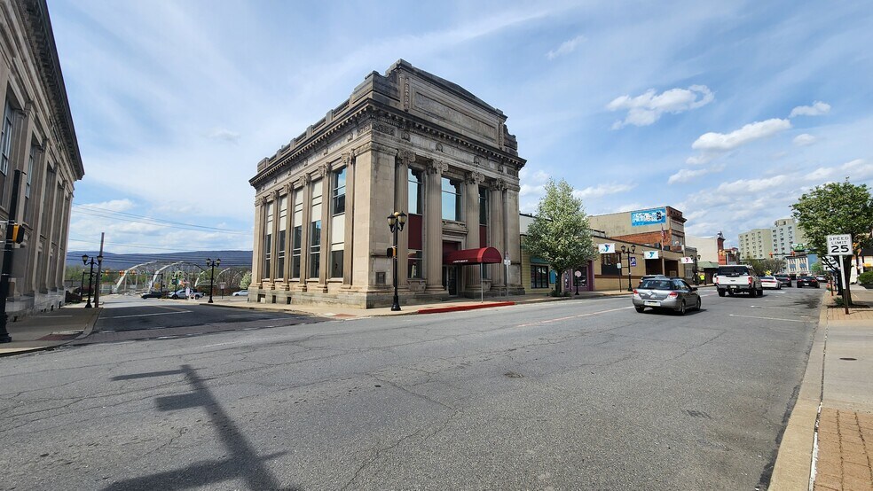 2 N Main St, Pittston, PA à vendre - Photo du bâtiment - Image 2 de 17