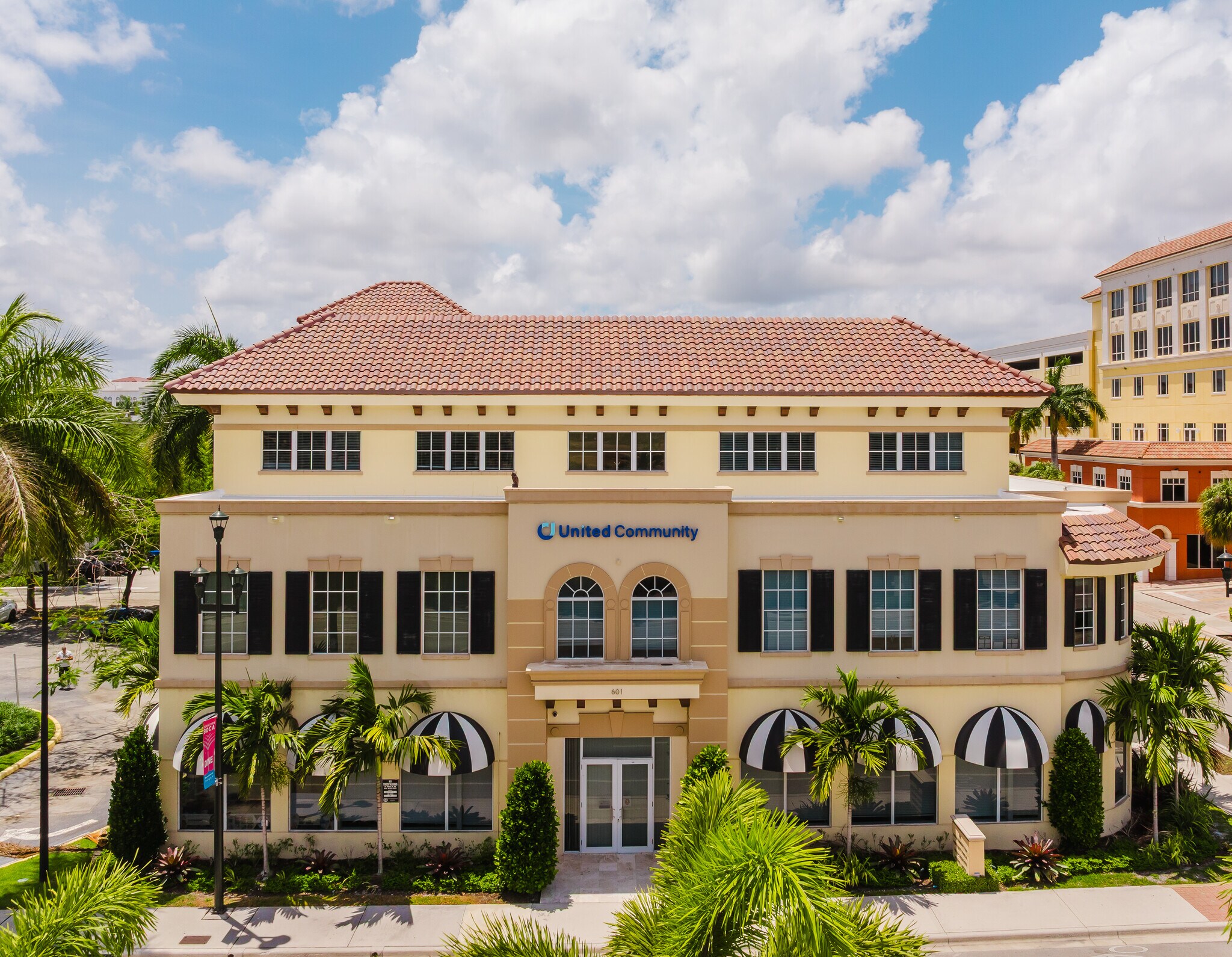 601 S Federal Hwy, Boca Raton, FL à louer Photo du bâtiment- Image 1 de 22