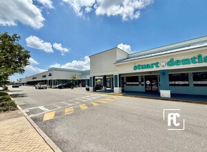 746 SW Federal Hwy, Stuart, FL à louer Photo du bâtiment- Image 1 de 11