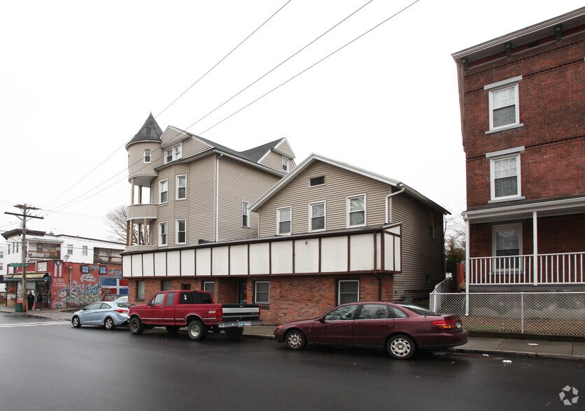 951-953 Bank St, Waterbury, CT for sale - Building Photo - Image 3 of 3