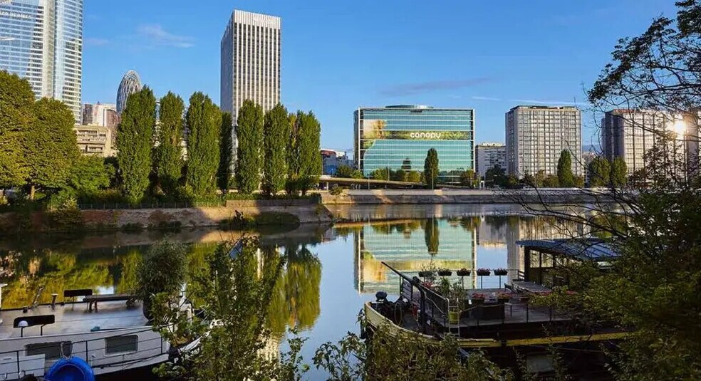 9 Quai Du Président Paul Doumer, Courbevoie for lease - Building Photo - Image 1 of 4