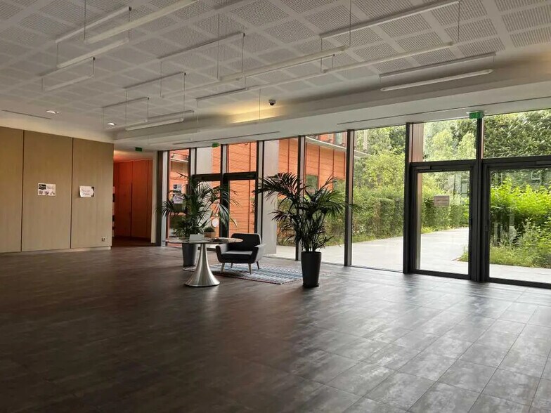 1-11 Rue Du Cottage Tolbiac, Chevilly-Larue for lease - Lobby - Image 2 of 12
