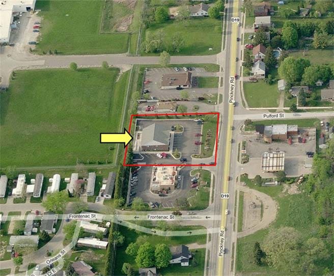 1004 S Michigan Ave, Howell, MI à vendre - Aérien - Image 2 de 7