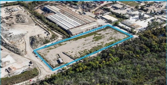 10850 Luna Rd, Dallas, TX à vendre - Photo du bâtiment - Image 2 de 2