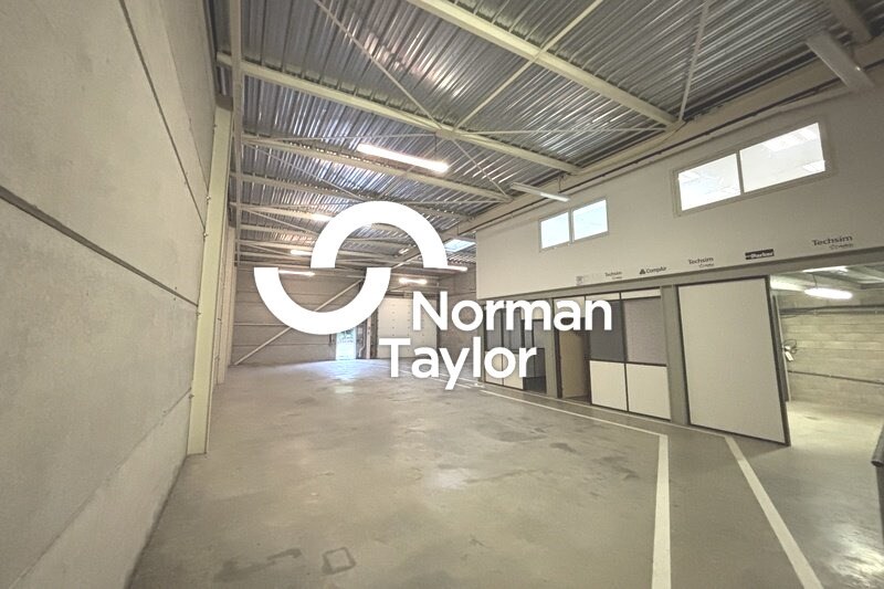 Office in Montpellier for lease Interior Photo- Image 1 of 7