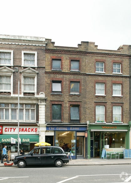 31 Theobalds Rd, Londres à louer - Photo du bâtiment - Image 2 de 5