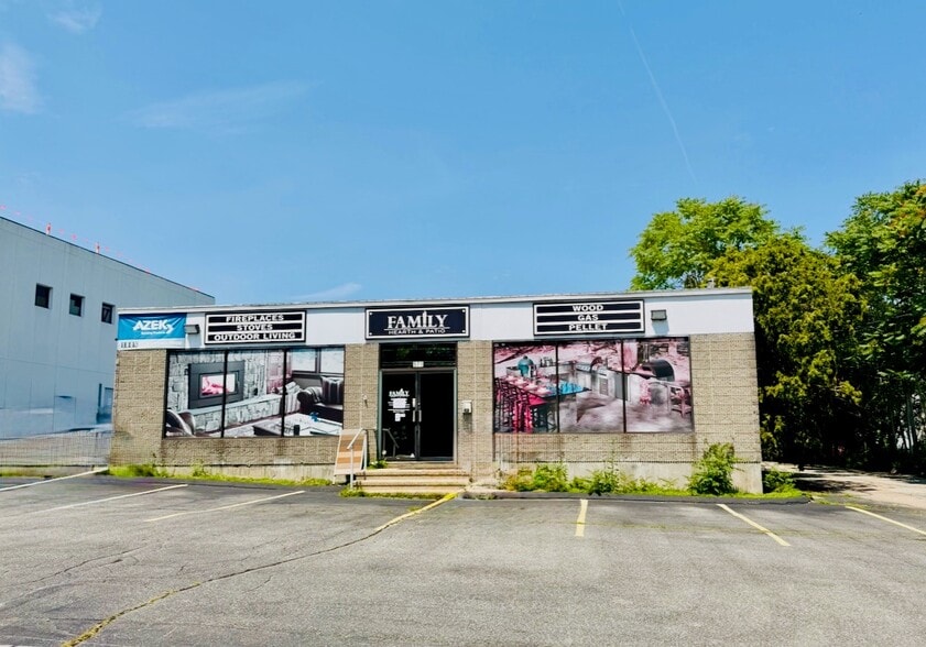 571 Broad St, New London, CT for lease - Building Photo - Image 1 of 19