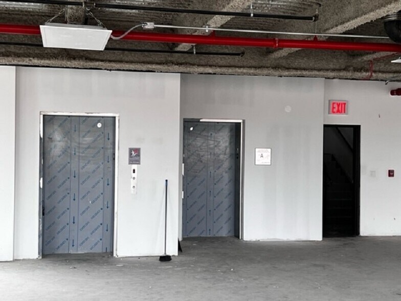 1976 Crotona Pky, Bronx, NY à louer - Photo du bâtiment - Image 2 de 6