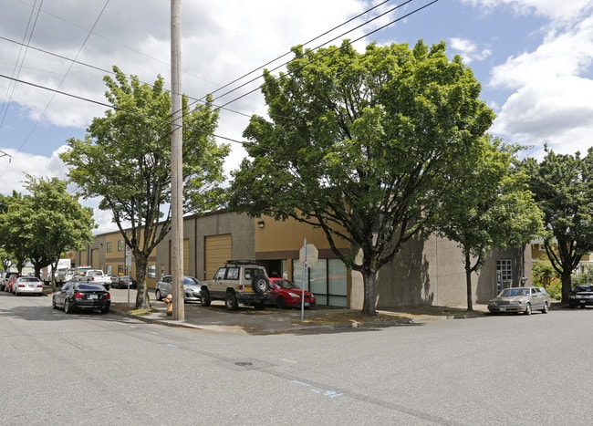 More details for 2104-2134 SE 9th Ave, Portland, OR - Industrial for Lease