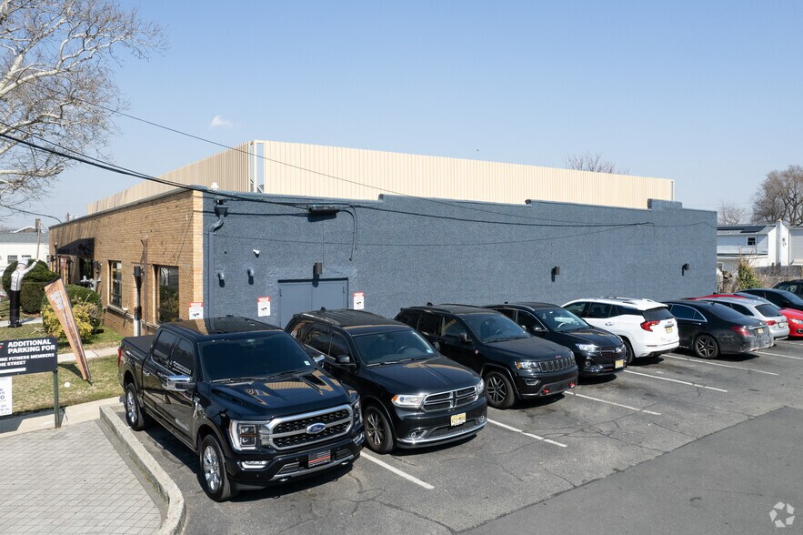 500 Cortlandt St, Belleville, NJ à louer - Photo du bâtiment - Image 3 de 18