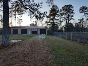 722 Plum Grove Rd, Cleveland, TX for lease Interior Photo- Image 1 of 4