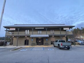 851-857 Sutton Way, Grass Valley, CA for lease Building Photo- Image 1 of 34