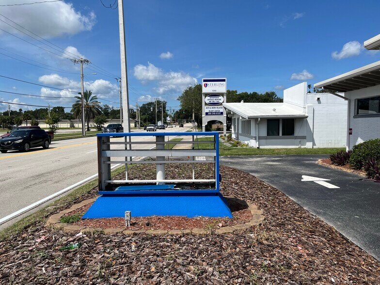 1020 Mason Ave, Daytona Beach, FL à louer - Photo du bâtiment - Image 3 de 26