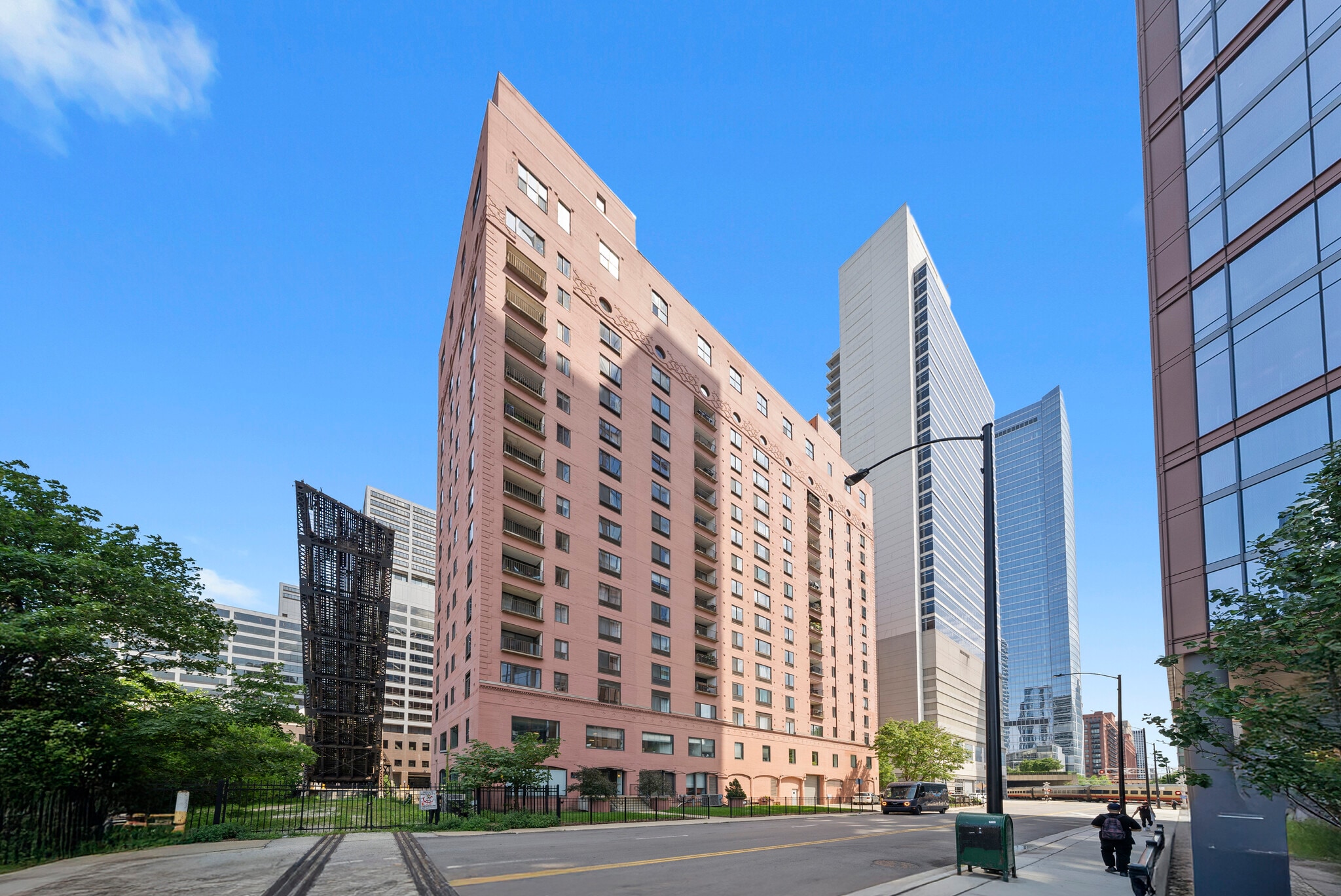 345 N Canal St, Chicago, IL for lease Building Photo- Image 1 of 16