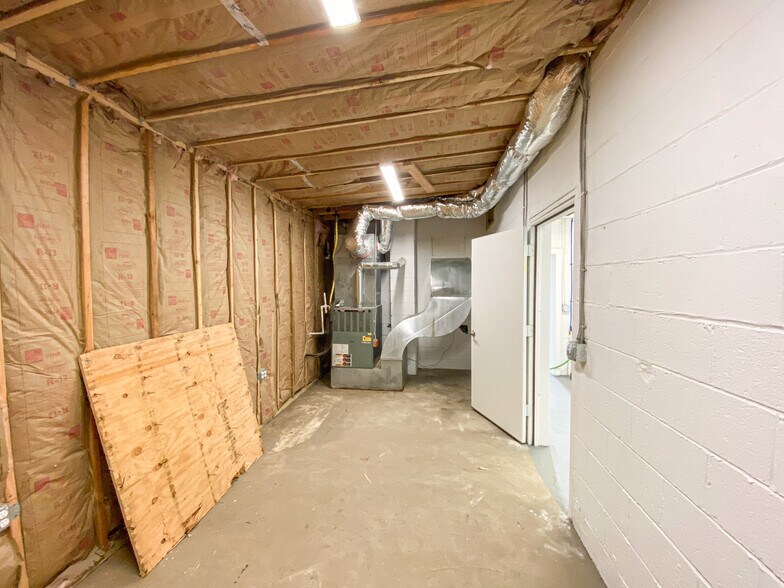 15 Georgetown Rd, Wrightstown, NJ à louer - Photo du bâtiment - Image 3 de 16