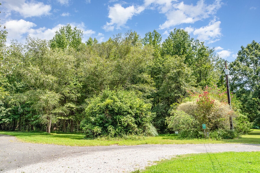 10340 Kerns Rd, Huntersville, NC for sale - Building Photo - Image 2 of 4