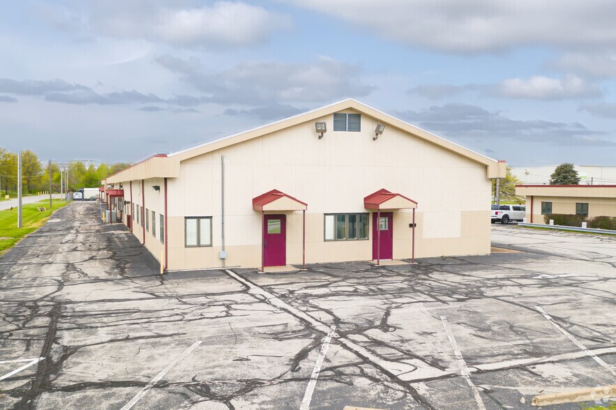 15430 Andrews Ave, Kansas City, MO à louer - Photo du bâtiment - Image 3 de 4