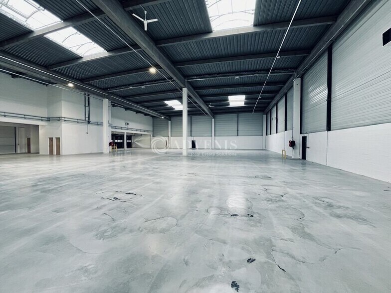 Industrial in Aulnay-sous-Bois for lease - Building Photo - Image 2 of 7
