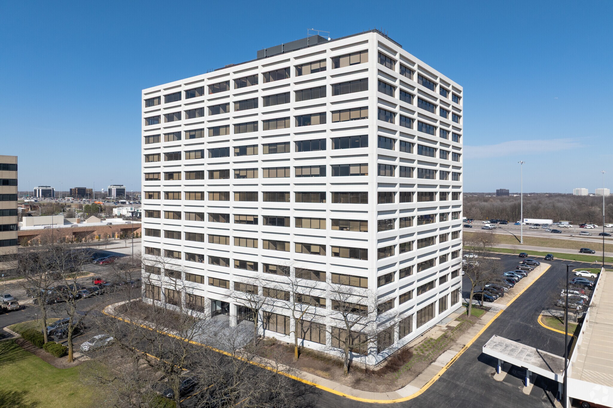 1051 Perimeter Dr, Schaumburg, IL à louer Photo principale- Image 1 de 14