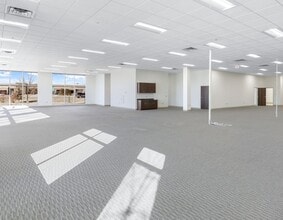 7200 93rd Ave N, Brooklyn Park, MN for lease Interior Photo- Image 2 of 4