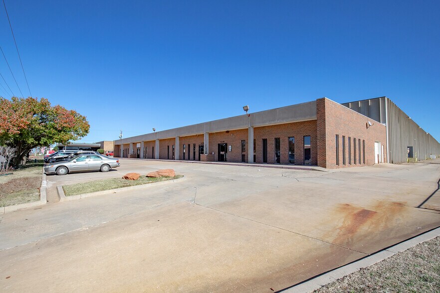 4228 N Santa Fe Ave, Oklahoma City, OK for sale - Building Photo - Image 1 of 1