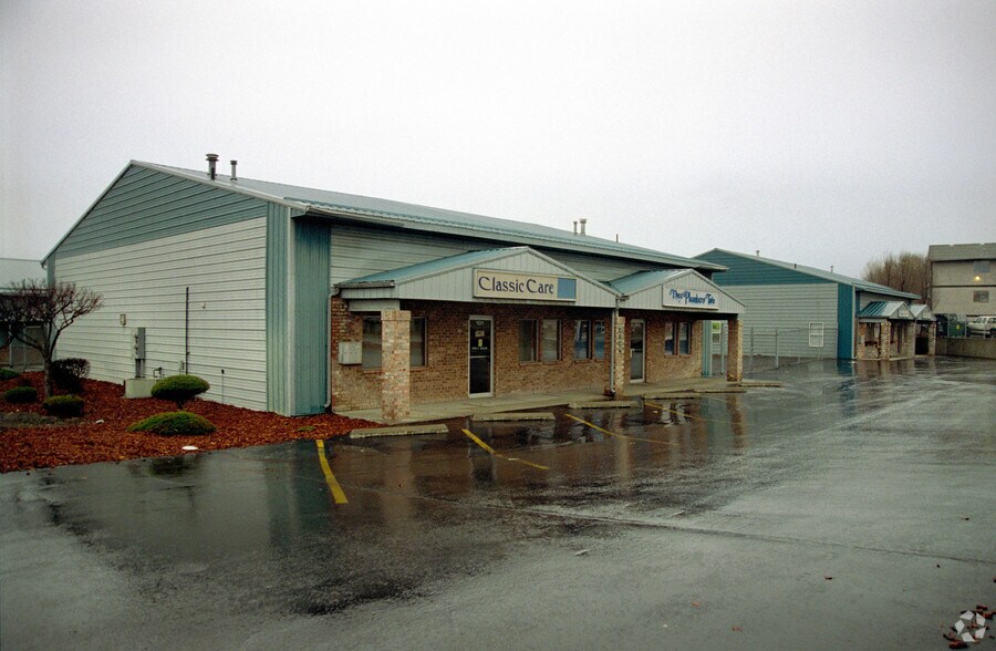 2324 E Euclid Ave, Spokane, WA à louer - Photo du bâtiment - Image 2 de 4