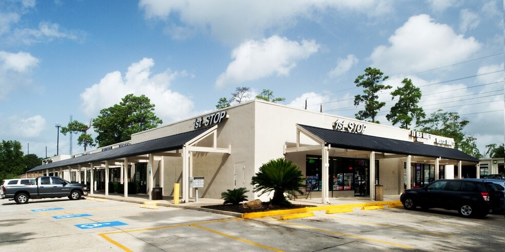 4003 Rustic Woods Dr, Humble, TX à louer - Photo du bâtiment - Image 1 de 2