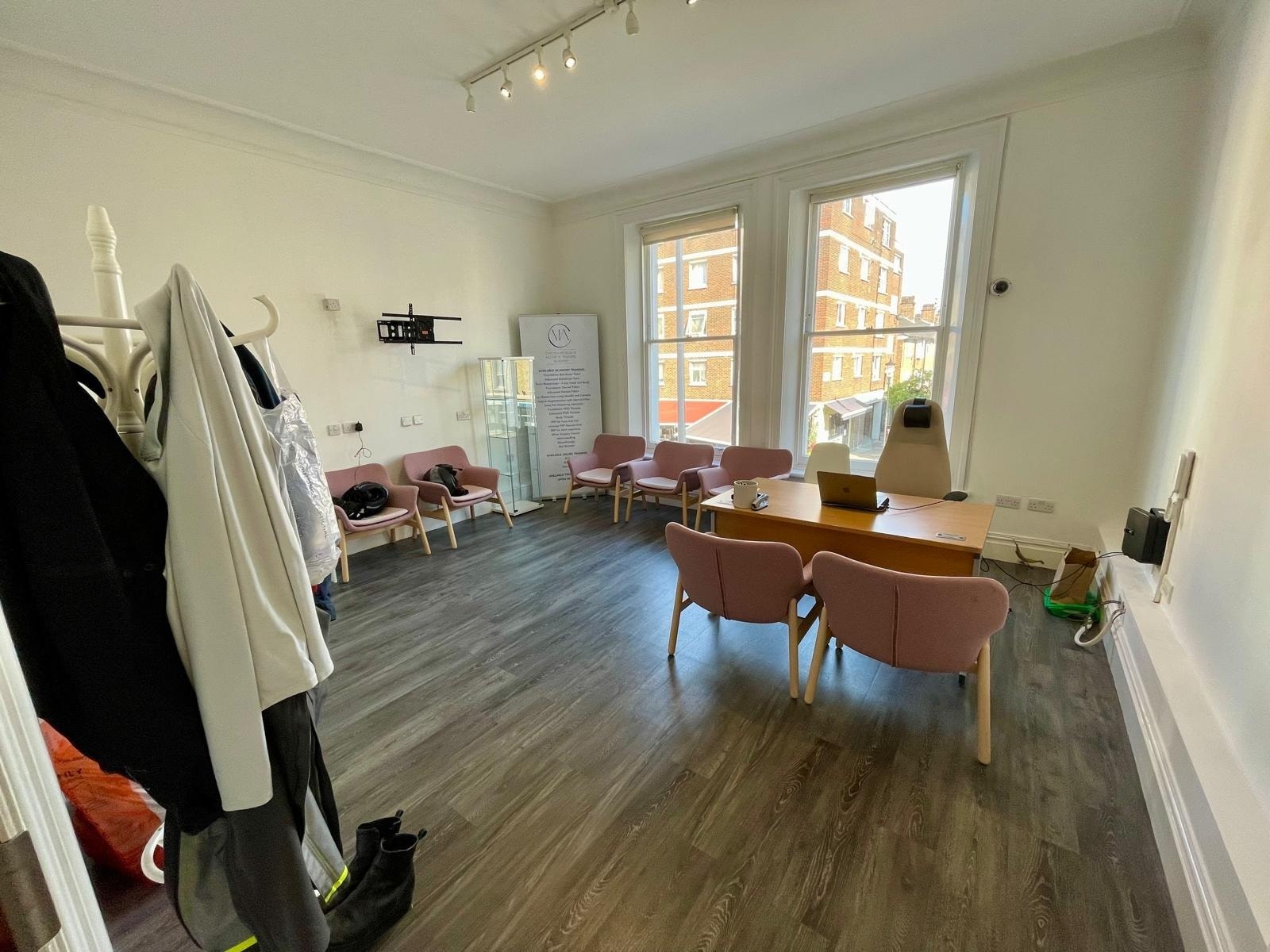 204 Fulham Rd, London for lease Interior Photo- Image 1 of 4