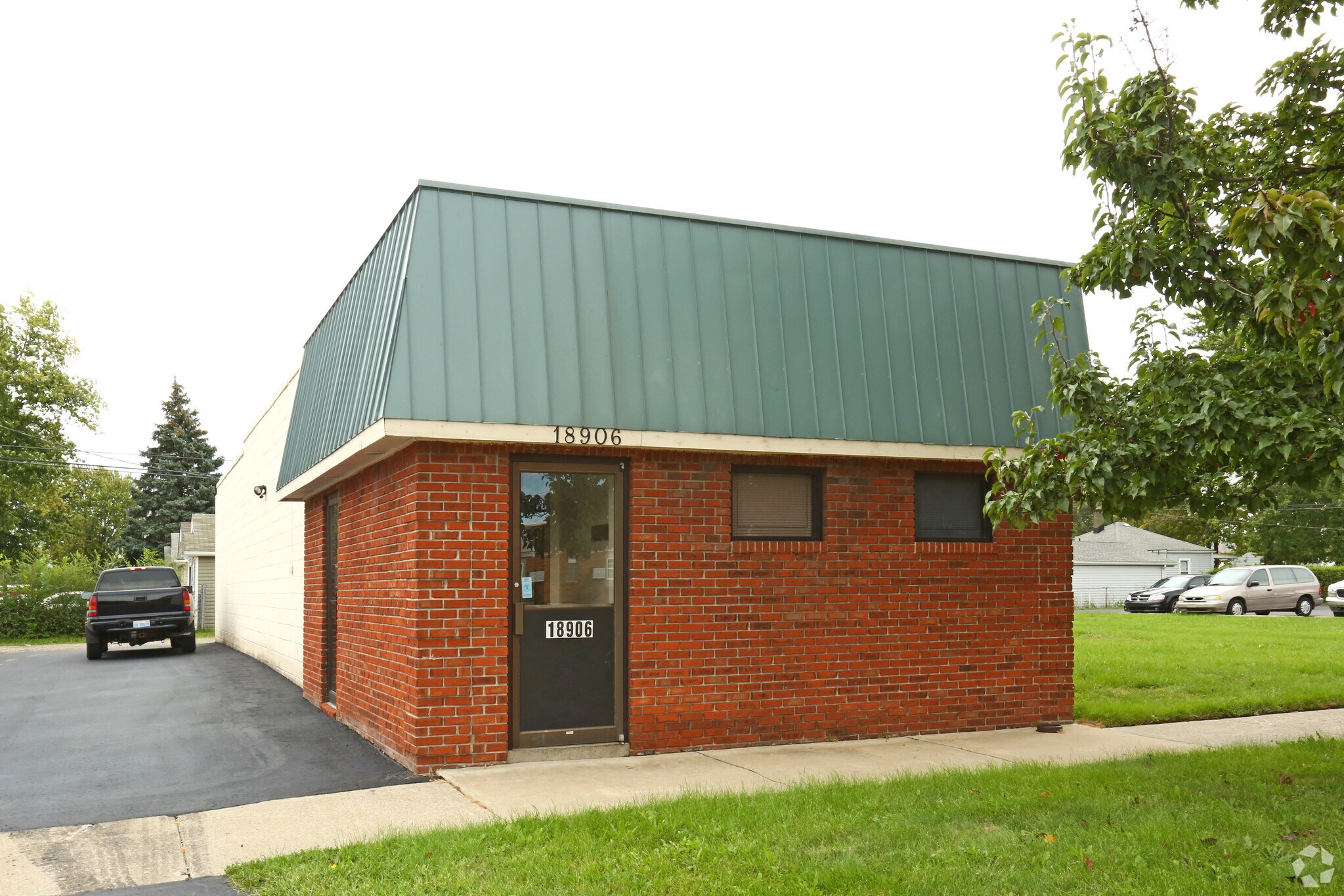 18906 Dix Rd, Melvindale, MI à vendre Photo principale- Image 1 de 2