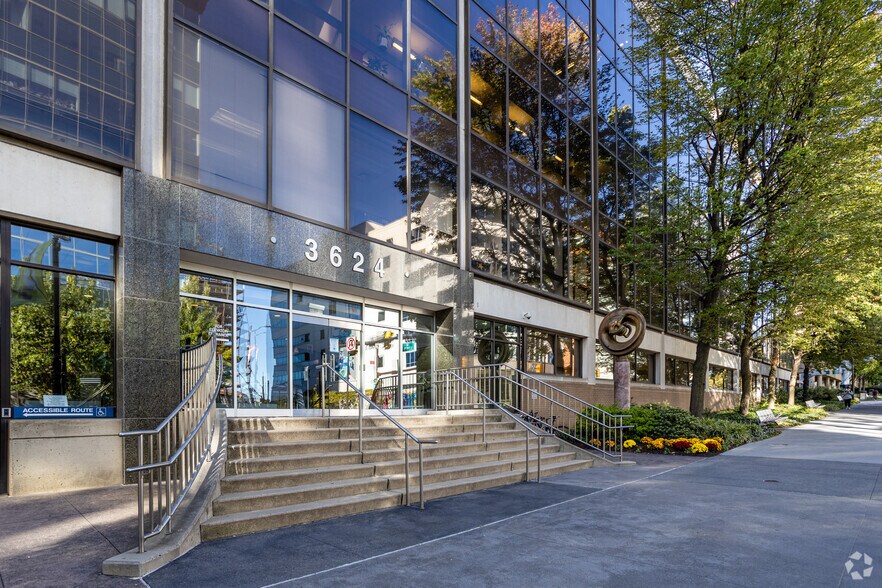 3624 Market St, Philadelphia, PA à louer - Photo du bâtiment - Image 2 de 11