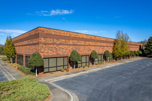 4170 Tanners Creek Dr, Flowery Branch GA - Services immobiliers commerciaux