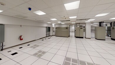 1400 Blair Towers Pl, Ottawa, ON à louer Photo intérieure- Image 2 de 5