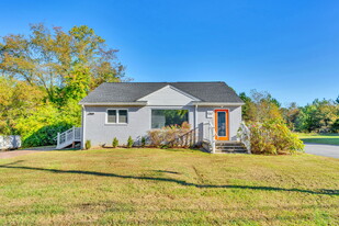 9267 Kings Hwy, King George VA - Garderie