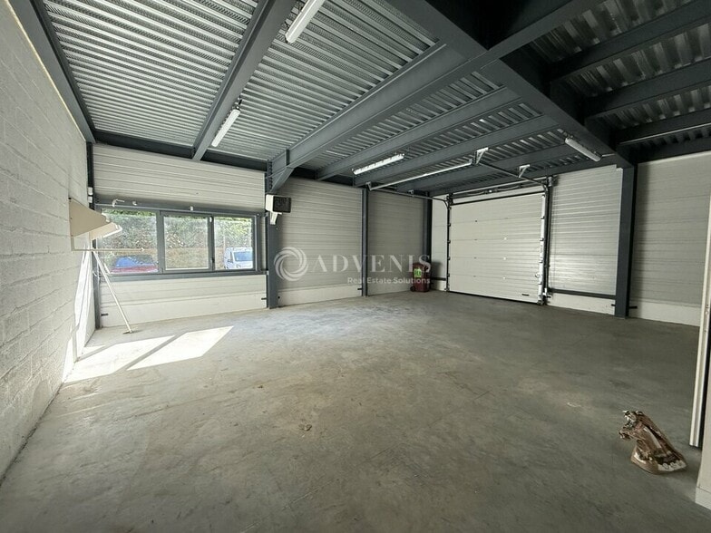 Flex in Bussy-Saint-Georges for lease - Interior Photo - Image 3 of 10