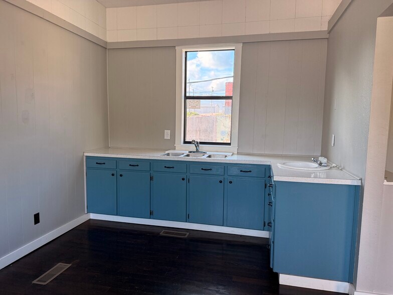 117 60 Highway, Granby, MO à louer - Photo du bâtiment - Image 3 de 9
