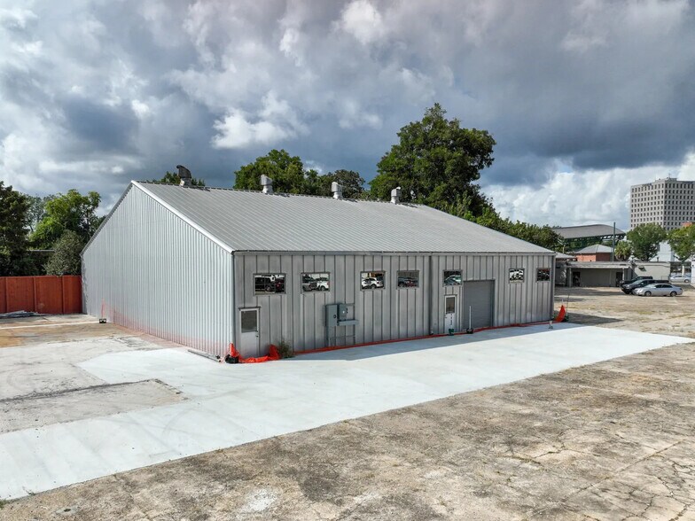 124 E Cypress St, Lafayette, LA à louer - Photo du bâtiment - Image 3 de 7